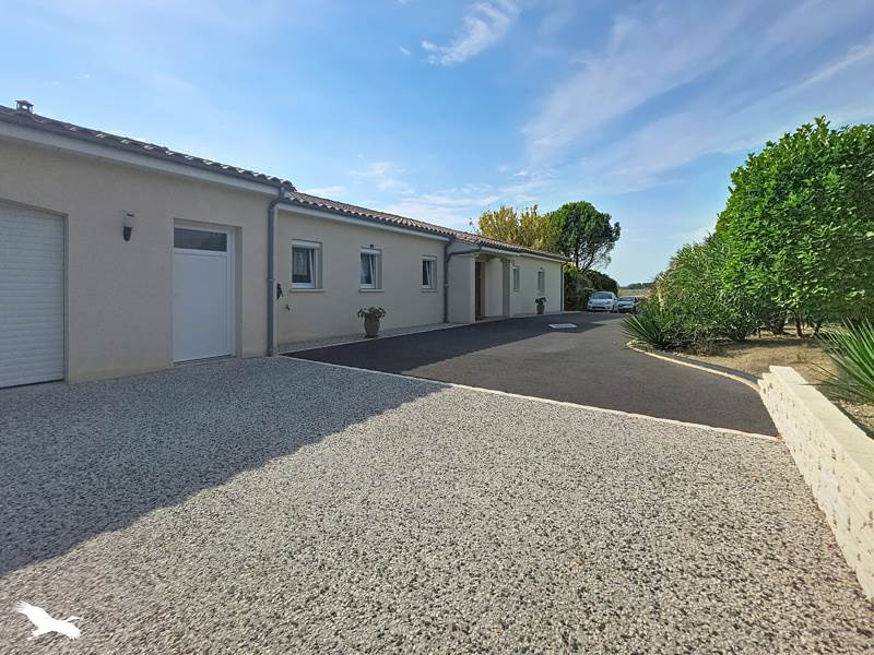 Vente Maison Saint-Maigrin - 5 pièces -147 m² - (17520)