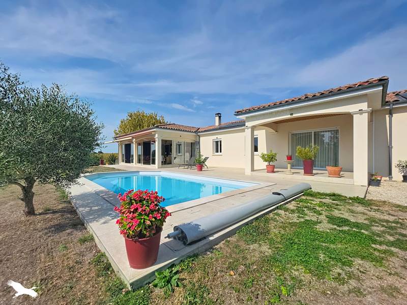 Vente Maison Saint-Maigrin 17520 5 pièces - 147 m²