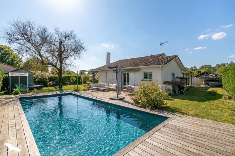 Vente Maison MARTIGNAS SUR JALLE - 7 pièces -138 m² - (33127)