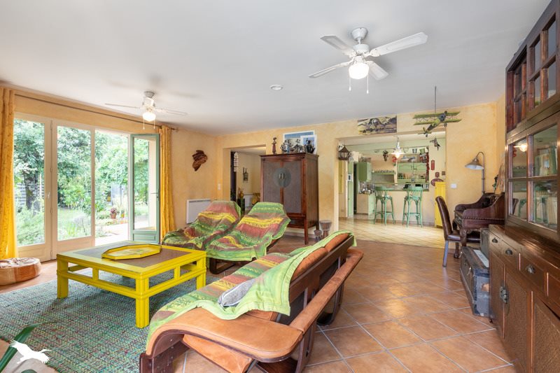 Vente Maison MARTIGNAS SUR JALLE - 5 pièces -149 m² - (33127)