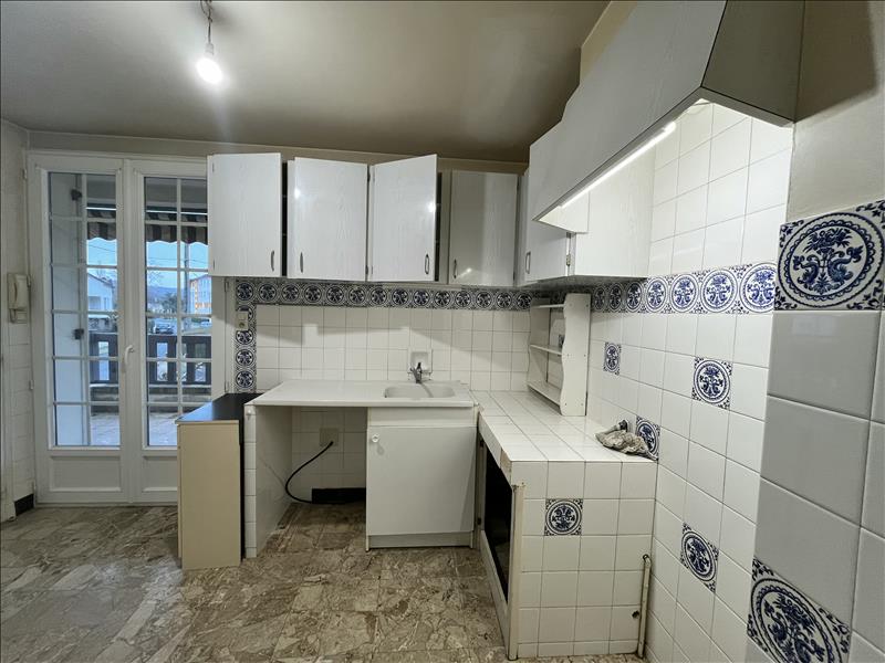 Vente Maison TERRASSON LAVILLEDIEU - 5 pièces -136 m² - (24120)