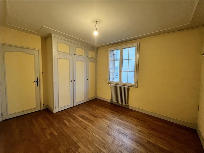 Vente Maison TERRASSON LAVILLEDIEU - 5 pièces -136 m² - (24120)