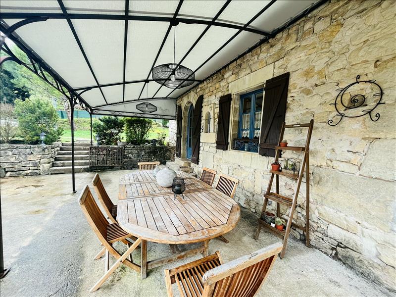 Vente Maison TERRASSON LAVILLEDIEU - 6 pièces -130 m² - (24120)