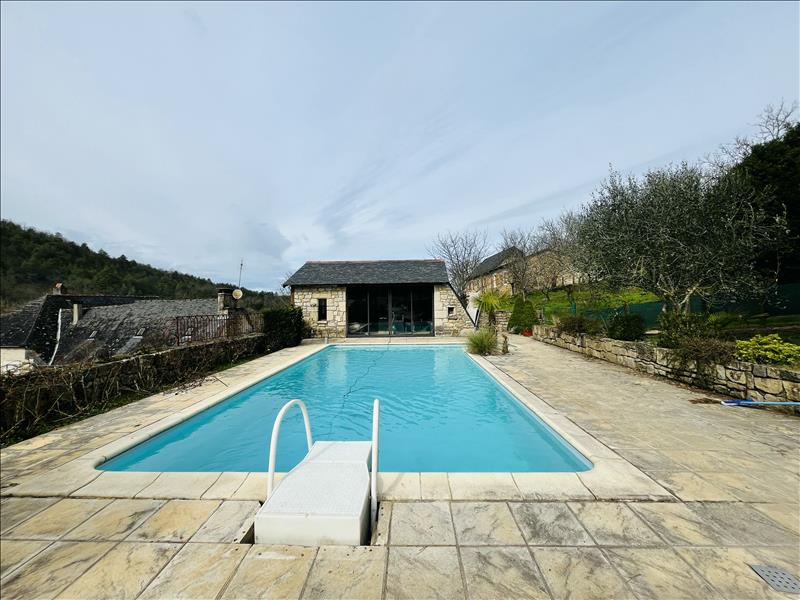 Vente Maison TERRASSON LAVILLEDIEU - 6 pièces -130 m² - (24120)