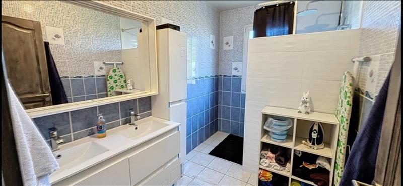 Vente Maison TERRASSON LAVILLEDIEU - 4 pièces -126 m² - (24120)