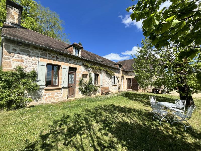 Vente Maison TERRASSON LAVILLEDIEU - 6 pièces -200 m² - (24120)