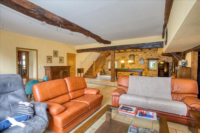 Vente Maison TERRASSON LAVILLEDIEU - 8 pièces -203 m² - (24120)