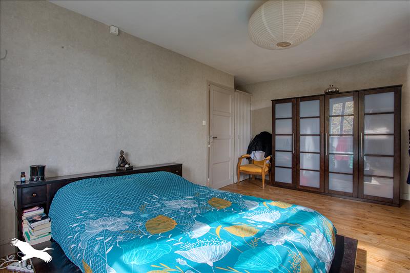 Vente Maison TERRASSON LAVILLEDIEU - 8 pièces -203 m² - (24120)