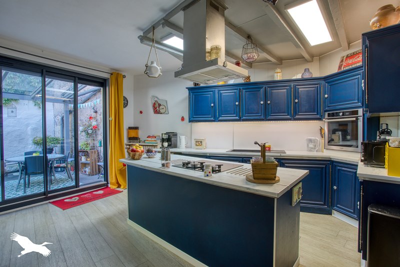 Vente Maison TERRASSON LAVILLEDIEU - 5 pièces -172 m² - (24120)