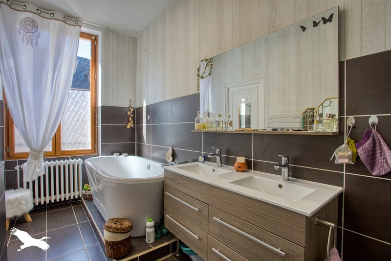 Vente Maison TERRASSON LAVILLEDIEU - 5 pièces -172 m² - (24120)