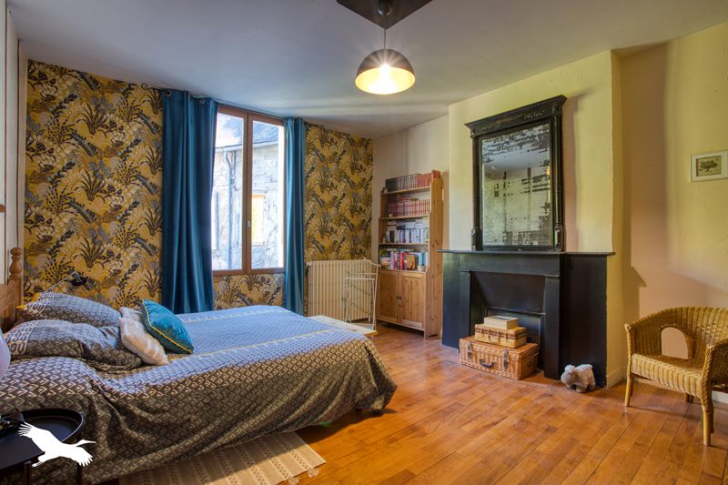 Vente Maison TERRASSON LAVILLEDIEU - 5 pièces -172 m² - (24120)