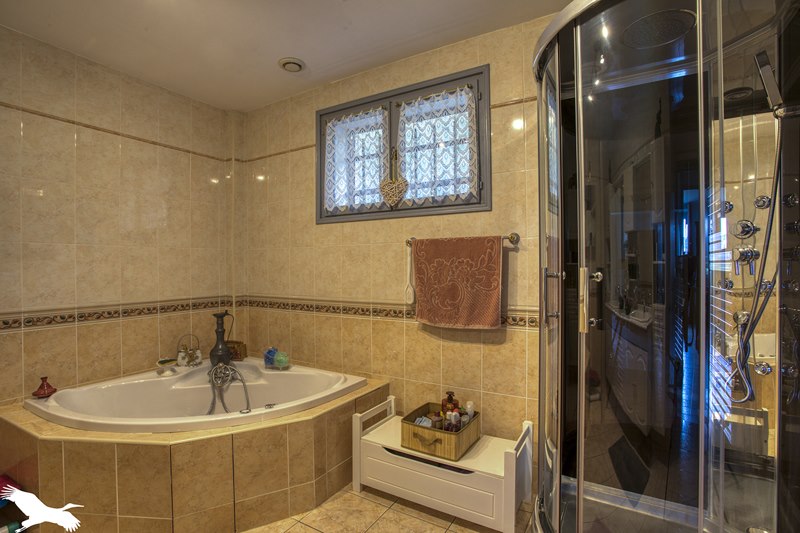 Vente Maison CUBLAC - 6 pièces -171 m² - (19520)