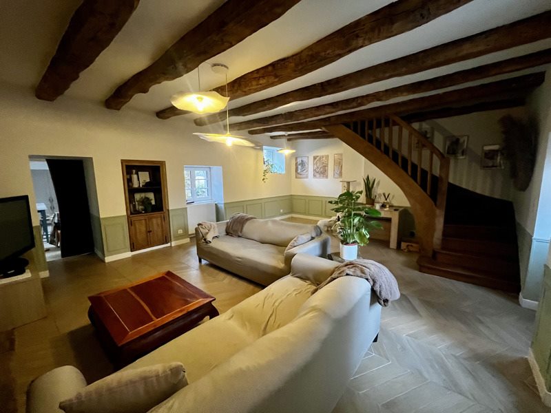 Vente Maison ST PANTALEON DE LARCHE - 6 pièces -138 m² - (19600)