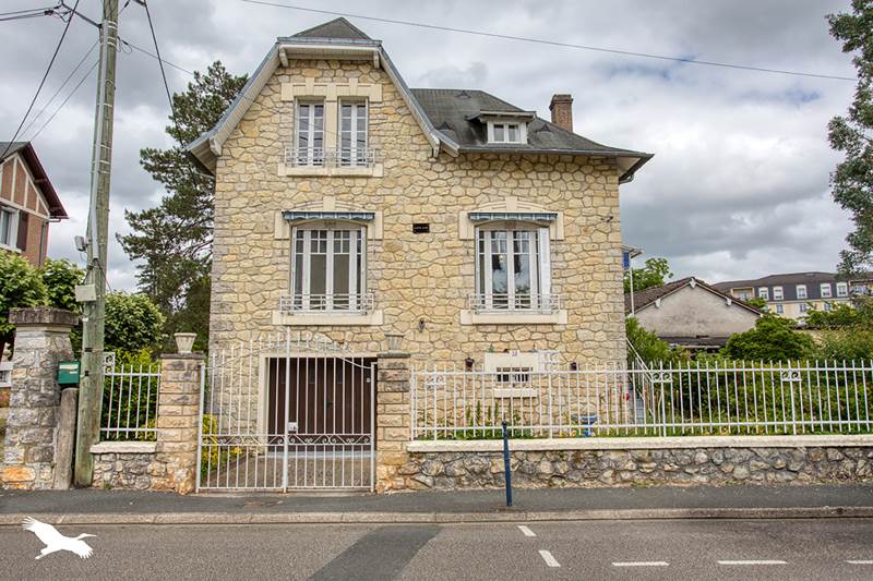 Vente Maison TERRASSON LAVILLEDIEU - 4 pièces -97 m² - (24120)