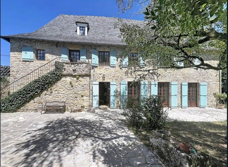 Vente Maison TERRASSON LAVILLEDIEU - 8 pièces -257 m² - (24120)
