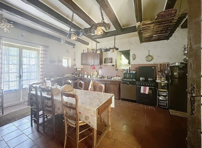 Vente Maison TERRASSON LAVILLEDIEU - 8 pièces -257 m² - (24120)