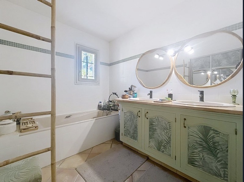 Vente Maison Terrasson-Lavilledieu - 6 pièces -137 m² - (24120)