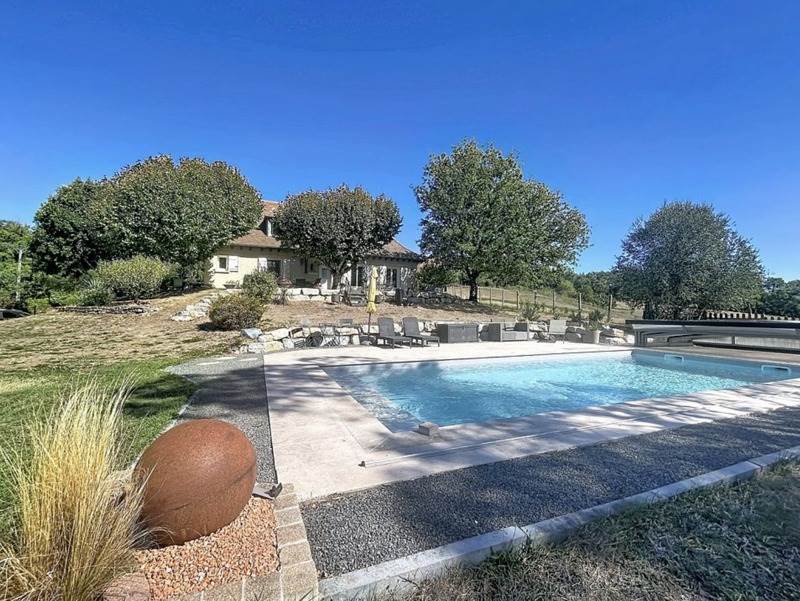 Vente Maison Terrasson-Lavilledieu - 6 pièces -137 m² - (24120)