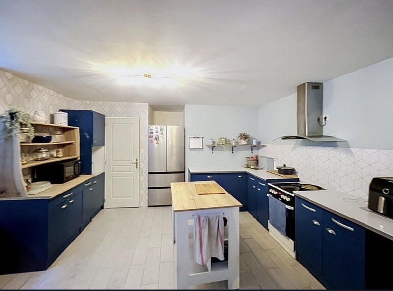Vente Maison Terrasson-Lavilledieu - 8 pièces -268 m² - (24120)