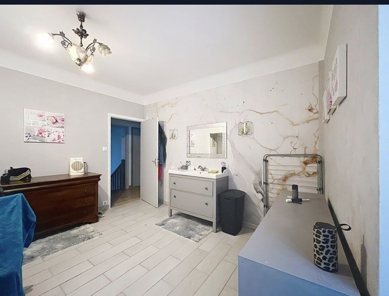 Vente Maison Terrasson-Lavilledieu - 8 pièces -268 m² - (24120)