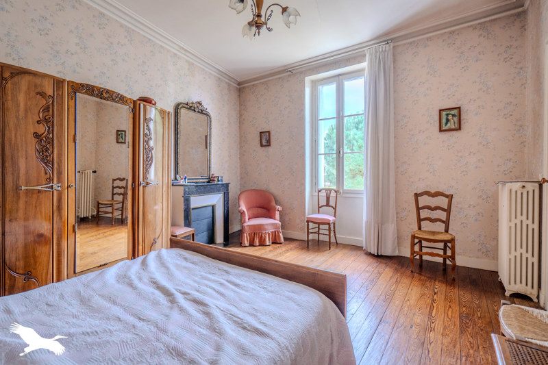 Vente Maison LANDIRAS - 8 pièces -212 m² - (33720)