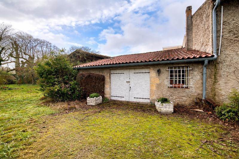 Vente Grange ST SELVE - 1 pièce -94 m² - (33650)
