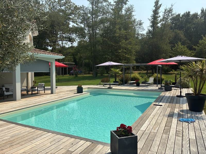 Vente Maison ST MORILLON - 8 pièces -300 m² - (33650)