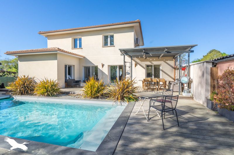 Vente Maison ST SELVE - 4 pièces -132 m² - (33650)