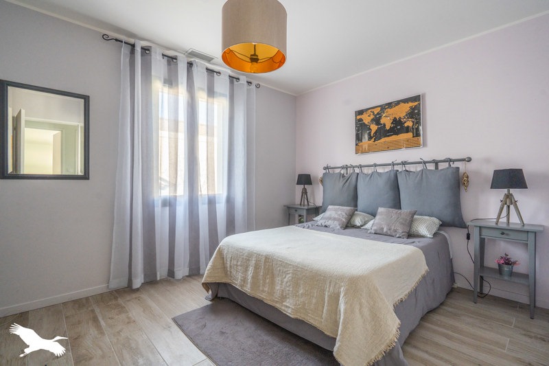 Vente Maison ST MEDARD D EYRANS - 8 pièces -217 m² - (33650)