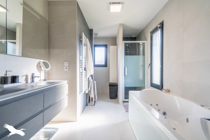 Vente Maison ST MEDARD D EYRANS - 8 pièces -217 m² - (33650)