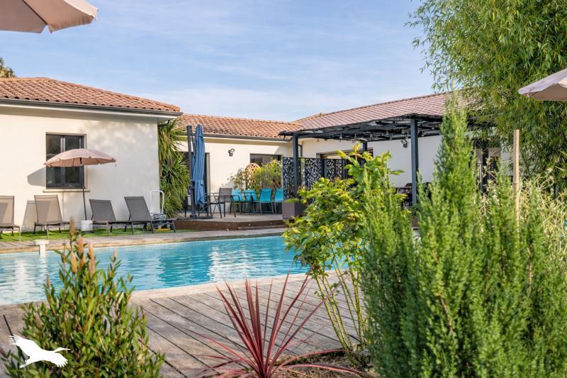 Vente Maison ST MEDARD D EYRANS - 8 pièces -217 m² - (33650)
