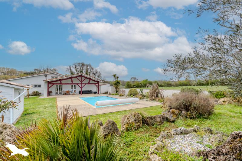 Vente Maison ST MEDARD D EYRANS - 7 pièces -167 m² - (33650)