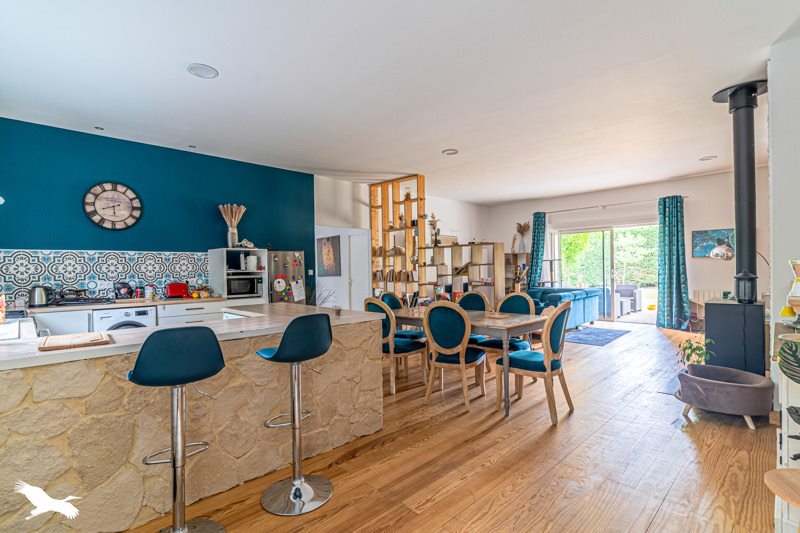 Vente Maison ST MORILLON - 6 pièces -142 m² - (33650)