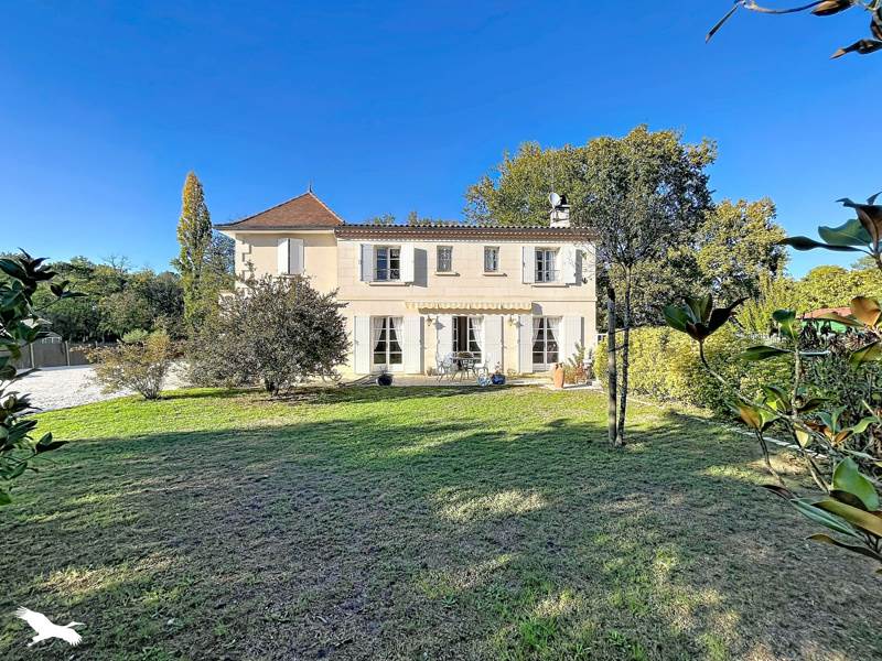 Vente Maison La Brède - 8 pièces -184 m² - (33650)