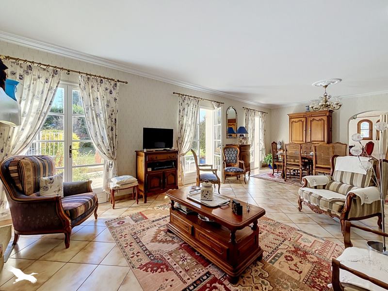 Vente Maison La Brède - 8 pièces -184 m² - (33650)