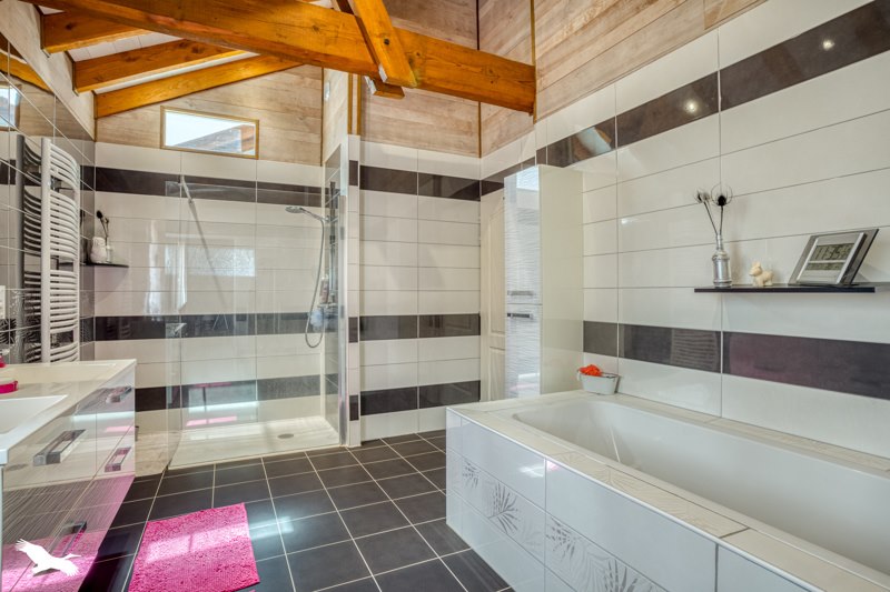 Vente Maison STE BAZEILLE - 8 pièces -310 m² - (47180)
