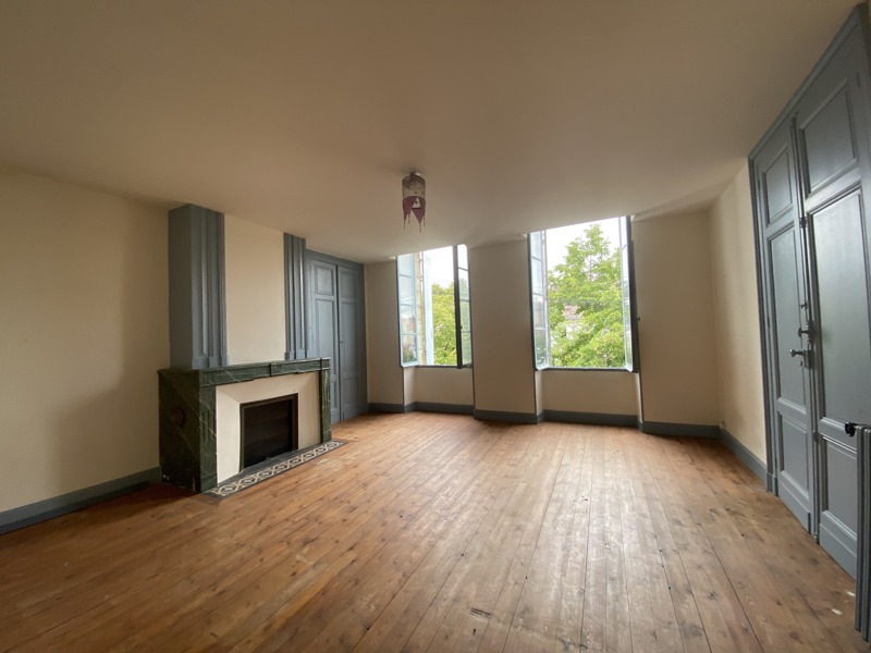 Vente Maison MARMANDE - 9 pièces -379 m² - (47200)