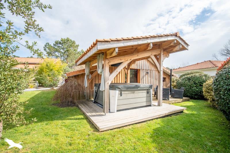 Vente Maison BISCARROSSE - 6 pièces -254 m² - (40600)
