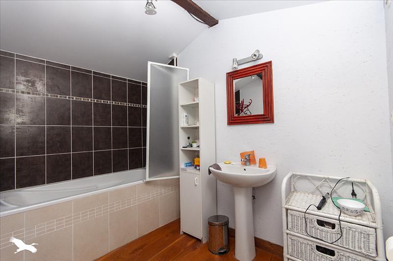 Vente Maison BUSSEROLLES - 4 pièces -205 m² - (24360)