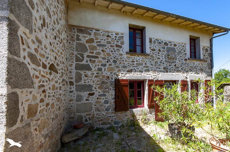 Vente Maison BUSSEROLLES - 4 pièces -205 m² - (24360)