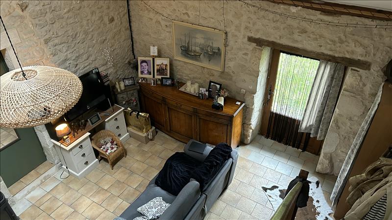 Vente Maison VARAIGNES - 18 pièces -587 m² - (24360)