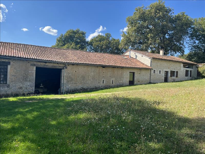 Vente Maison VARAIGNES - 18 pièces -587 m² - (24360)