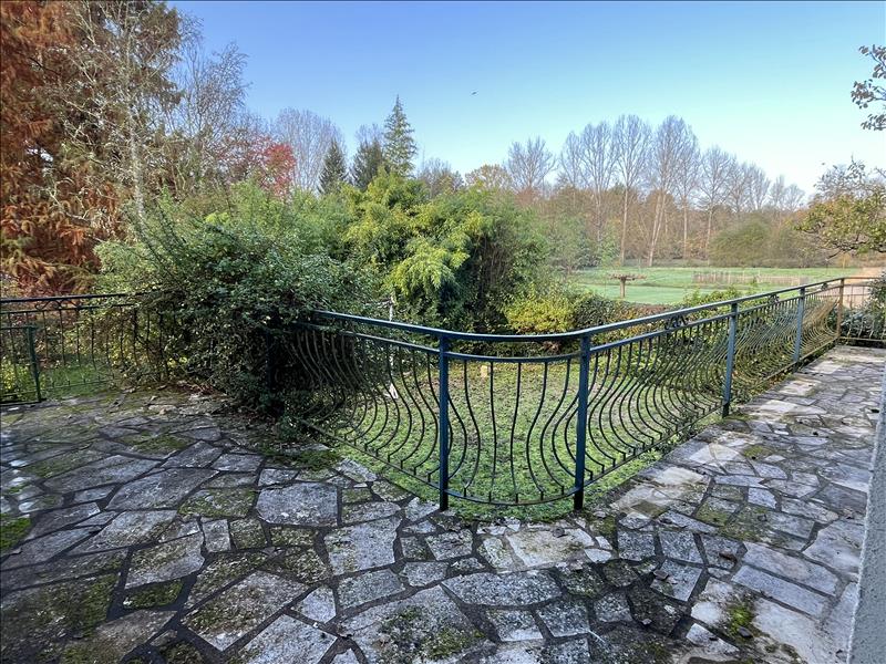 Vente Maison JAVERLHAC ET LA CHAPELLE ST ROBERT - 6 pièces -150 m² - (24300)