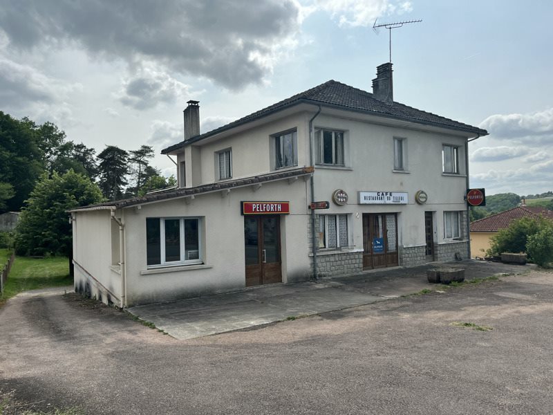 Vente Maison BUSSEROLLES - 4 pièces -324 m² - (24360)