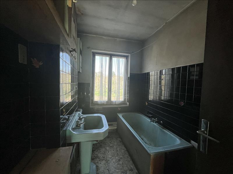 Vente Maison BUSSEROLLES - 4 pièces -324 m² - (24360)