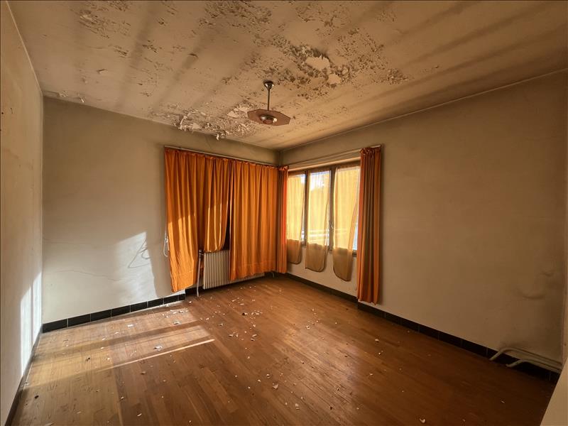 Vente Maison BUSSEROLLES - 4 pièces -324 m² - (24360)