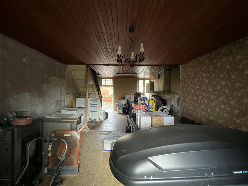 Vente Maison BUSSEROLLES - 2 pièces -75 m² - (24360)