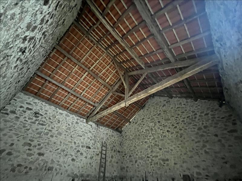 Vente Maison BUSSEROLLES - 2 pièces -75 m² - (24360)