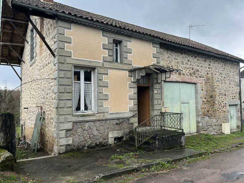 Vente Maison BUSSEROLLES - 2 pièces -75 m² - (24360)