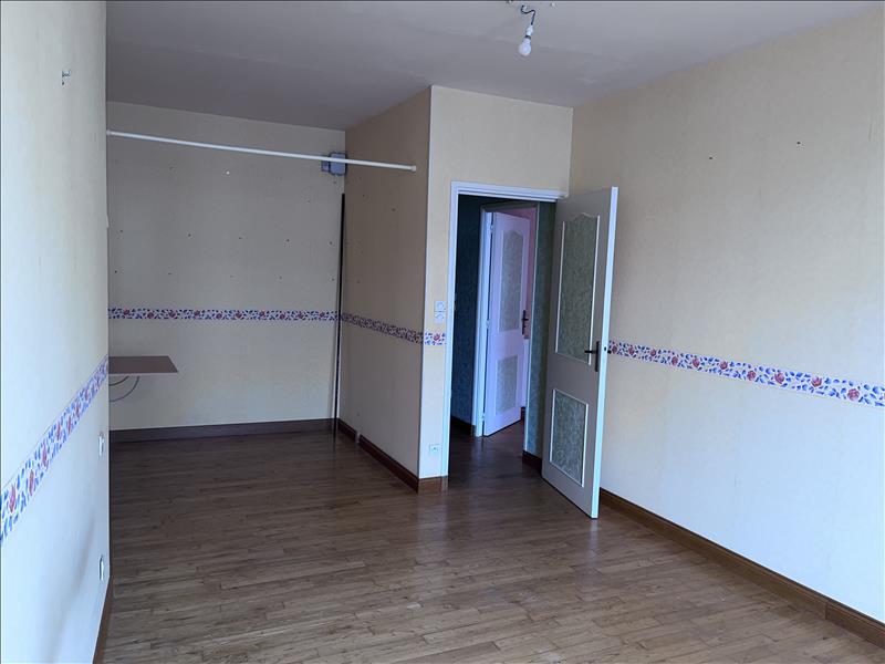 Vente Immeuble NONTRON - -  580 m² - (24300)